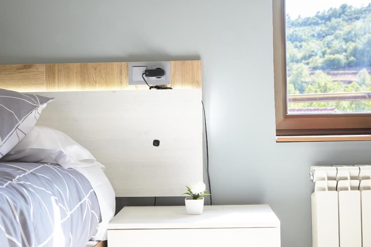 Hostal Fontanan La Pola de Gordon Kültér fotó